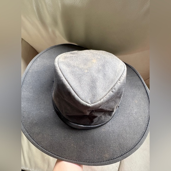 Outback Oil Skin cowboy hat In black - Picture 9 of 9